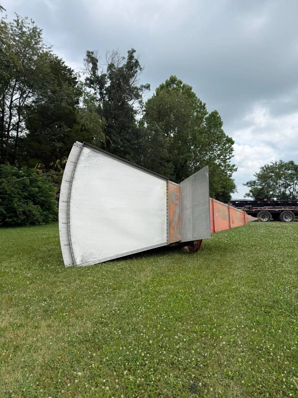 Microwave Horn Antenna Staging